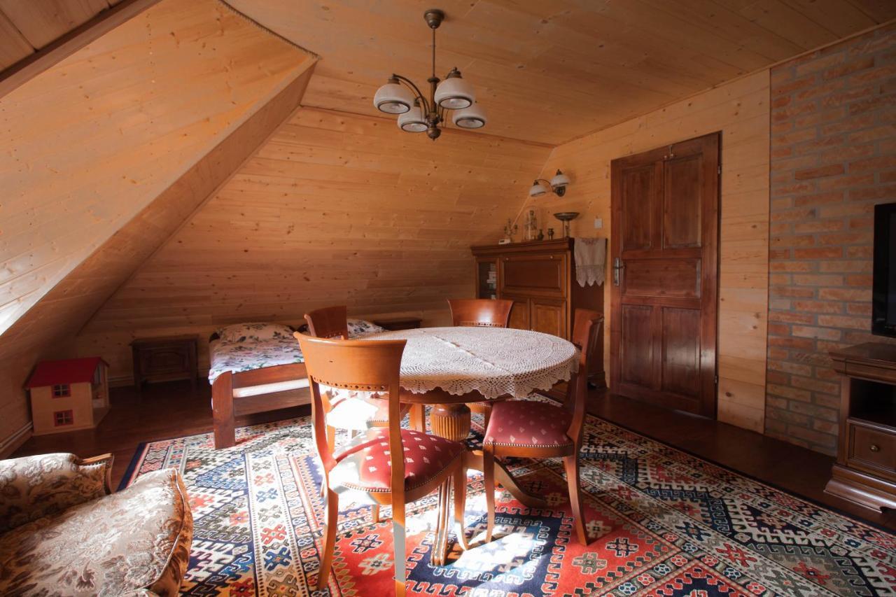 Holiday House Folwark Jelen Poniklica Bagian luar foto
