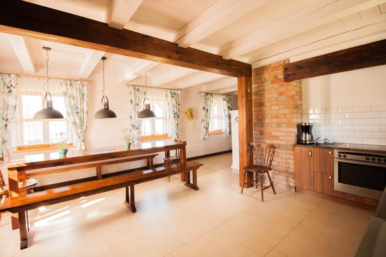 Holiday House Folwark Jelen Poniklica Bagian luar foto